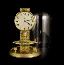 TABLE CLOCK WITH GLASS COVER []