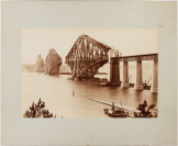 Dvojice fotografií ze stavby The Forth Bridge [John Patrick (1830-1923)]